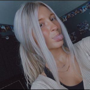 Meet your Posher, Brianna